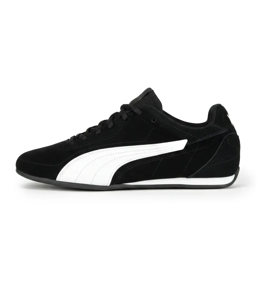 Tênis Puma Catch SD feminino preto, vista lateral direita destacando o solado e fechamento